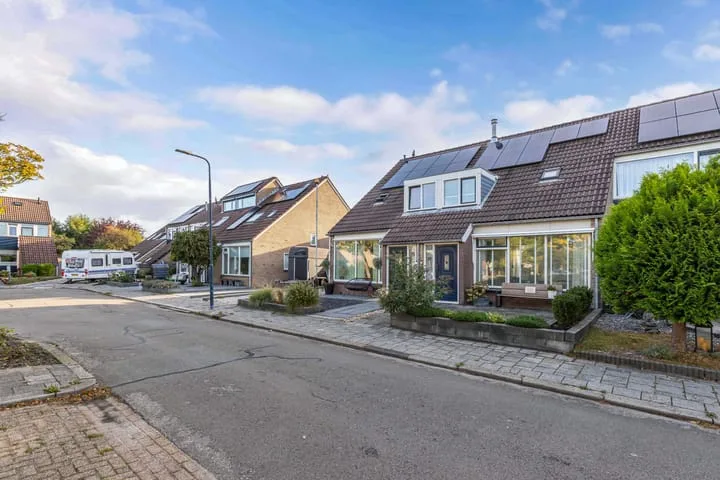 Horscamp 77 Harlingen foto 2