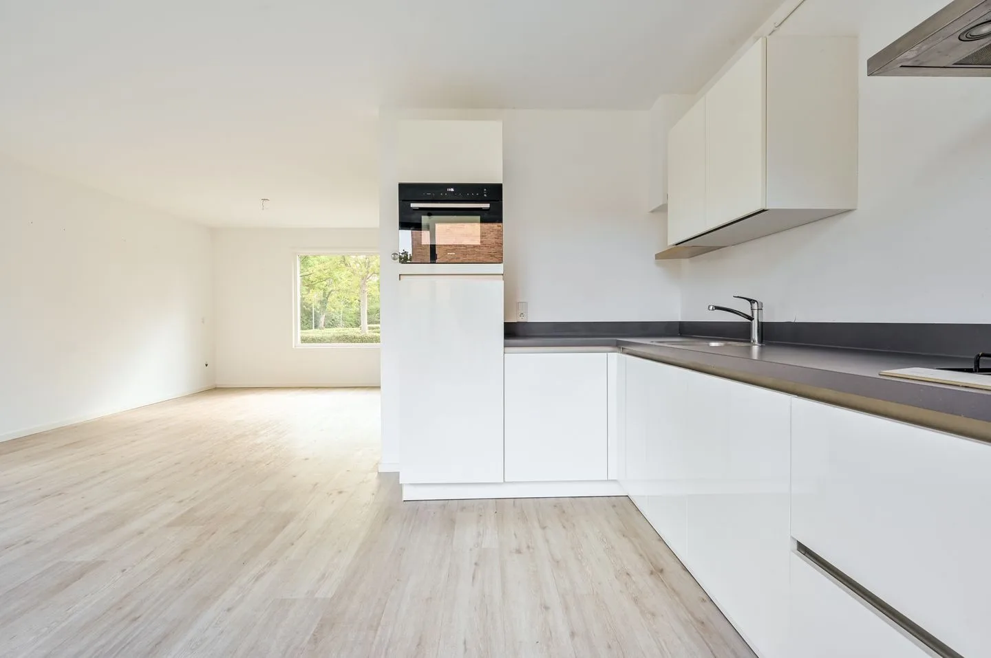 Horst 22 39 Lelystad thumbnail 10