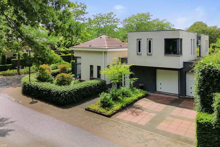 Houttuinen-Zuid 24 in Apeldoorn Foto