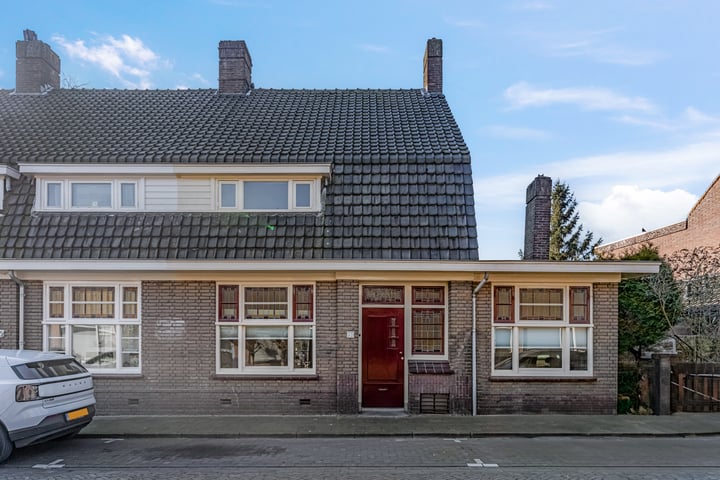 Photo of property Hoveniersweg 75, Tiel