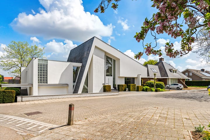 Photo of property Hovenweide 24, Geleen