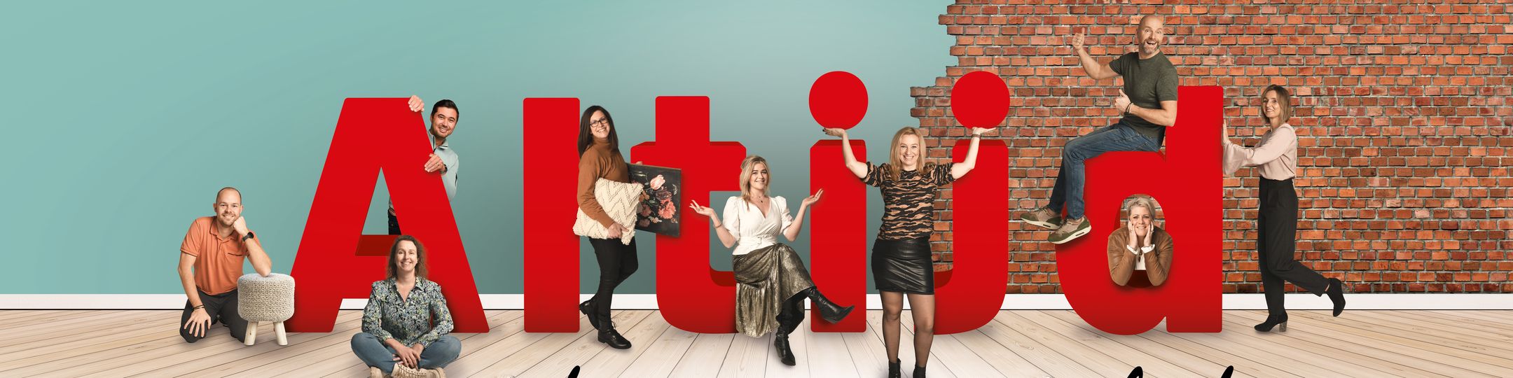 Team foto van HR Home Amsterdam. Aandacht maakt het verschil.