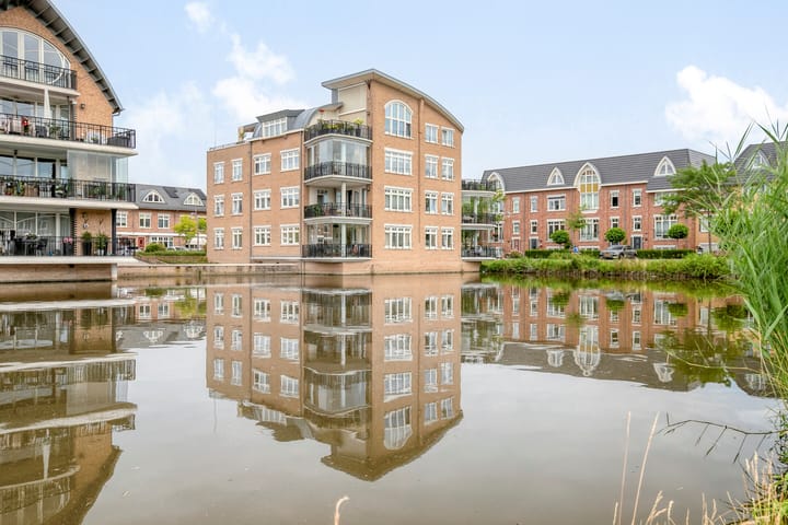 Hugo Clausstraat 54 in Voorschoten foto