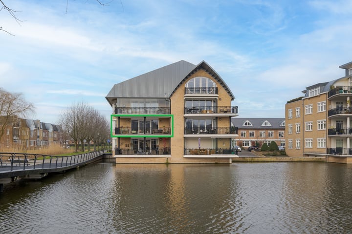 Hugo Clausstraat 6 in Voorschoten photo