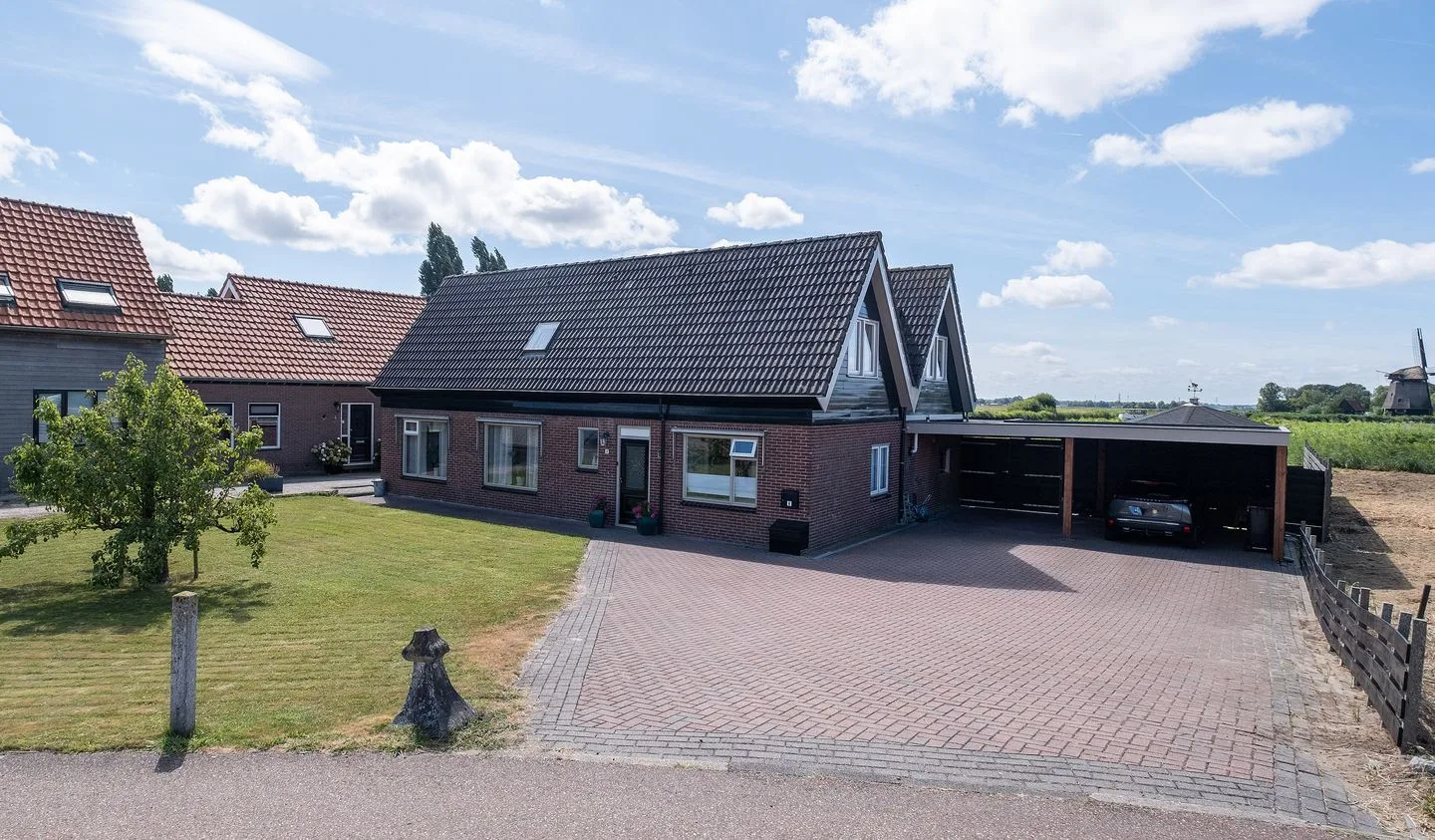 Huigendijk 8 in Ursem