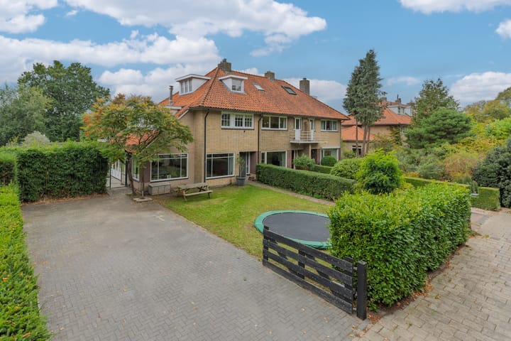 Huizerstraatweg 57 in Naarden foto