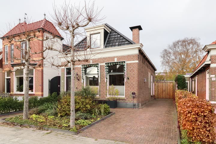 Photo of property Huizumerlaan 49, Leeuwarden