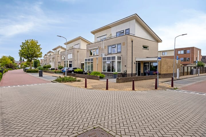 Hunneschansallee 47 dans Duiven photo