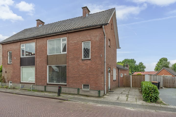 Huurnestraat 25 in Oldenzaal photo