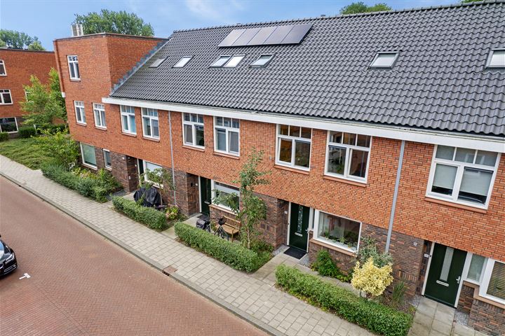 Hyacinthstraat 228 en Groningen foto