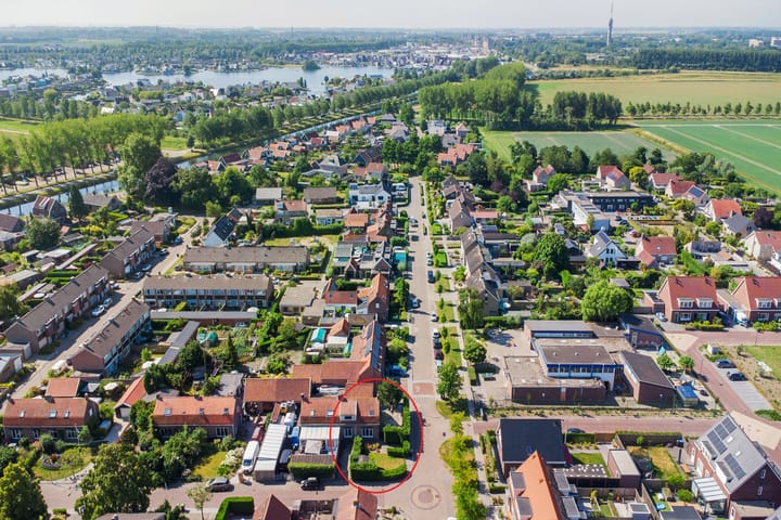 I.G.J.van den Boschstraat 7 dans Wilhelminadorp photo