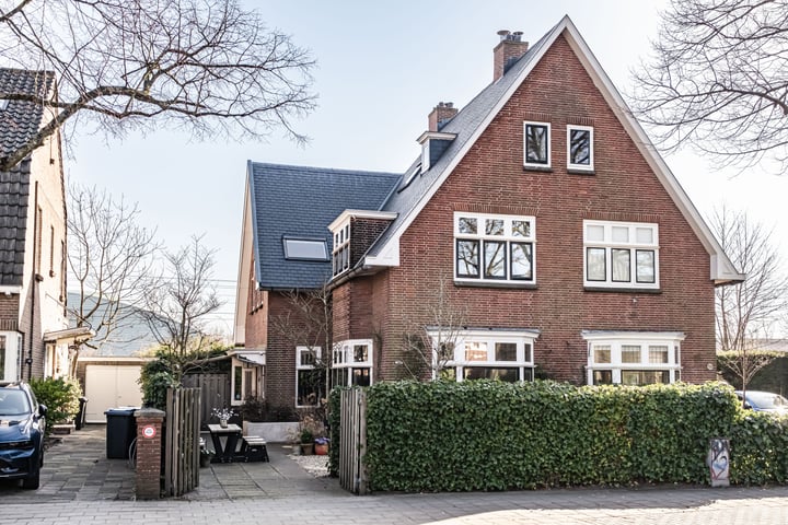 Iepenlaan 32 en Bloemendaal foto