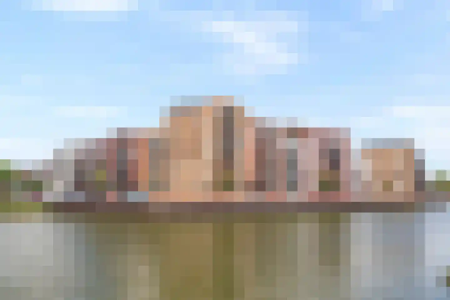 IJsbaankade 15 in Huizen