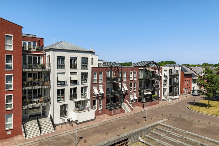 IJsbaankade 99 in Huizen foto