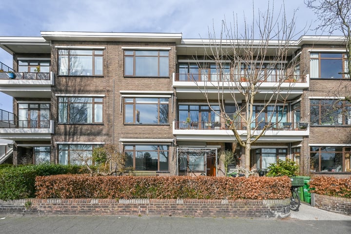 IJsclubweg 32 en 's-Gravenhage foto