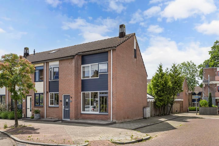 IJsselmeerlaan 93 in Emmeloord Foto