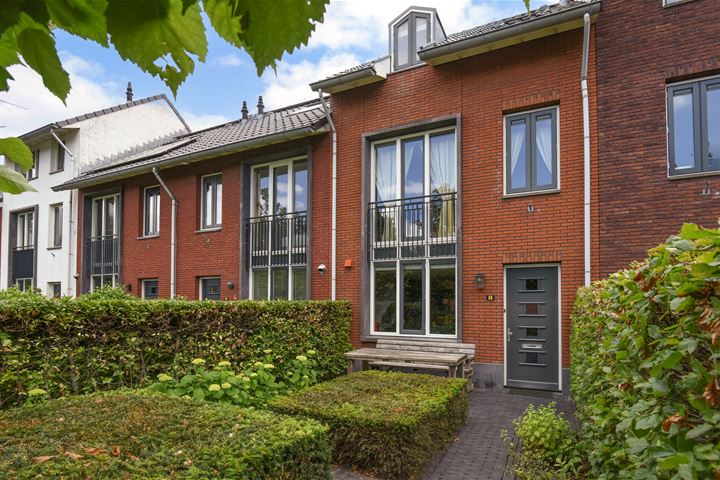 IJsselmeerstraat 88 in Huizen foto