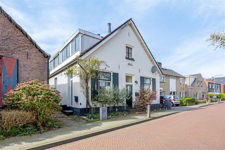 IJsselstraat 62 in Velp Foto