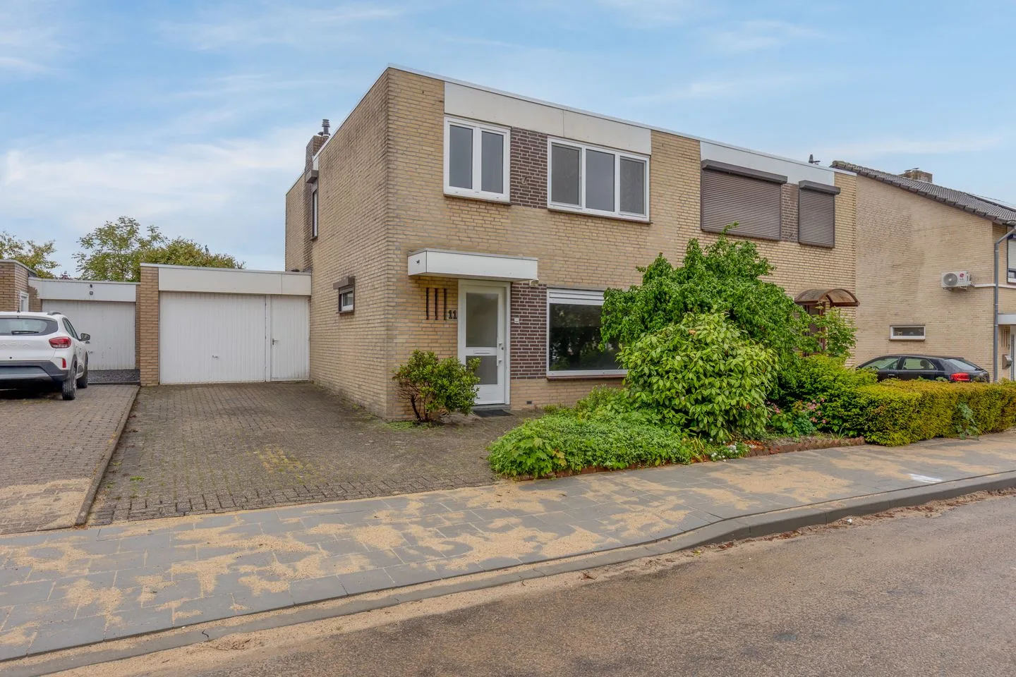 IJsvogelstraat 11 in Sittard