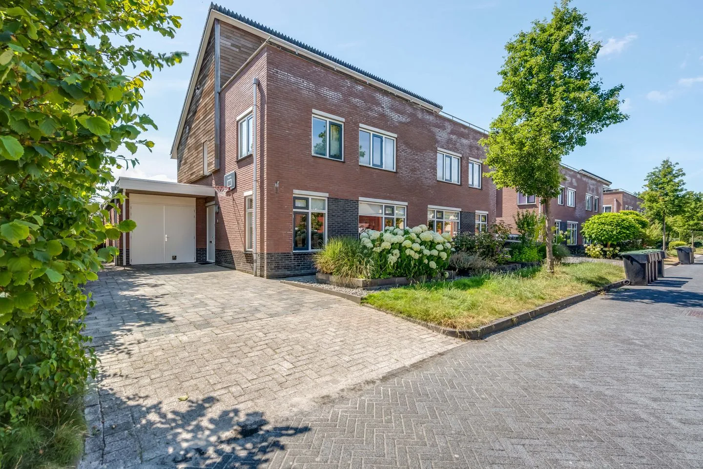 Ikenveld 19 in Nieuw-Roden