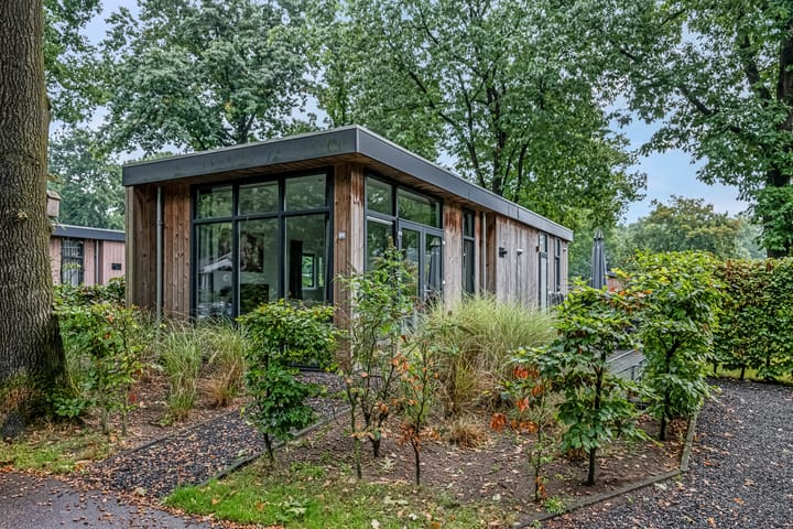 Immenweg 15R-690 in Lunteren photo