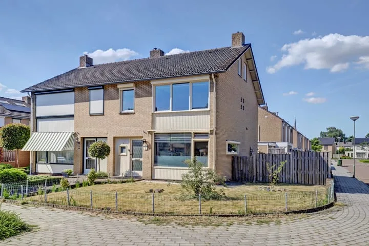 In het Neervelt 6 Meijel