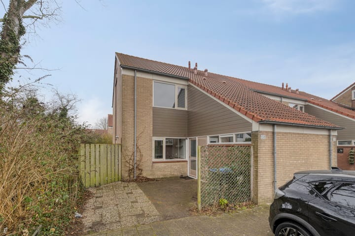 Photo of property Ireneplaats 108, Hellevoetsluis