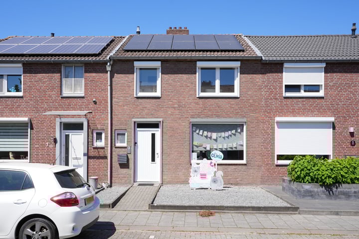 Photo of property Irenestraat 3, Puth