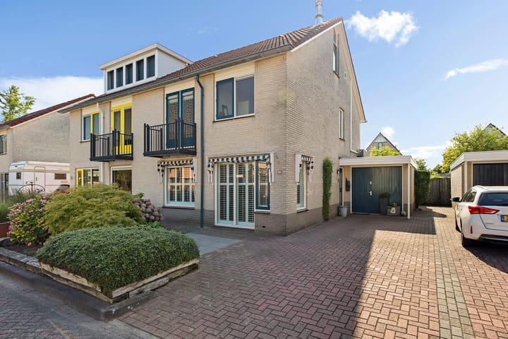 Irenestraat 36 in St. Willebrord Foto