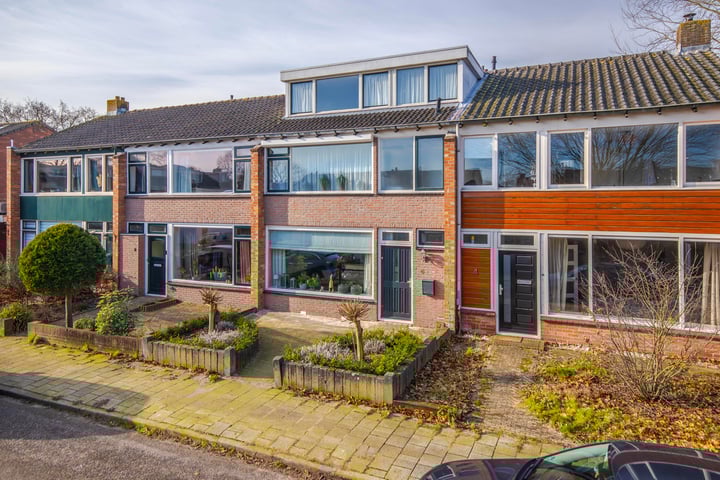 Irenestraat 6 en Rheden foto