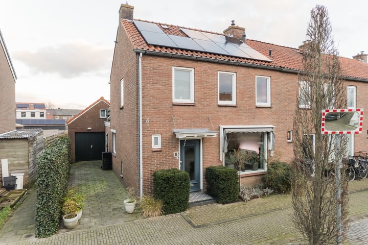 Irenestraat 8 en Montfoort foto