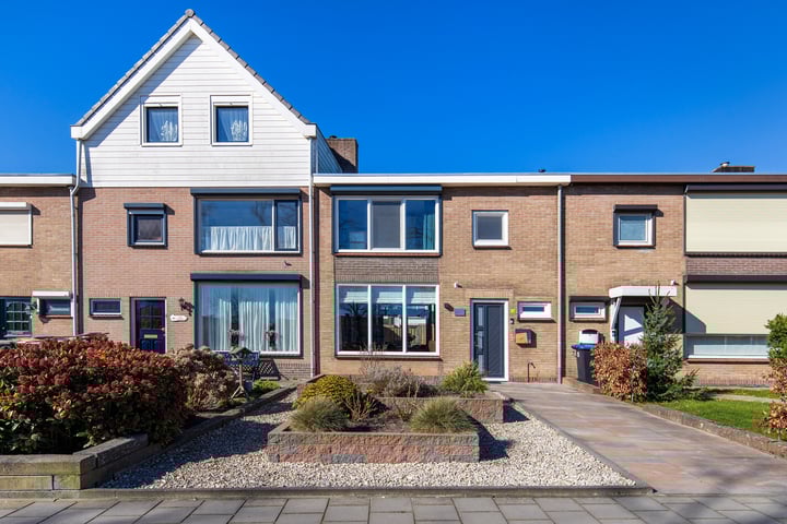 Irisstraat 24 in Steenbergen Foto