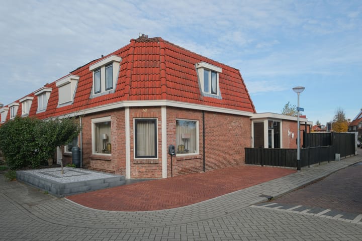 Irisstraat 32 in Almelo photo