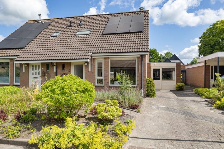 Isaac van Ostadestraat 8 en Nietap foto