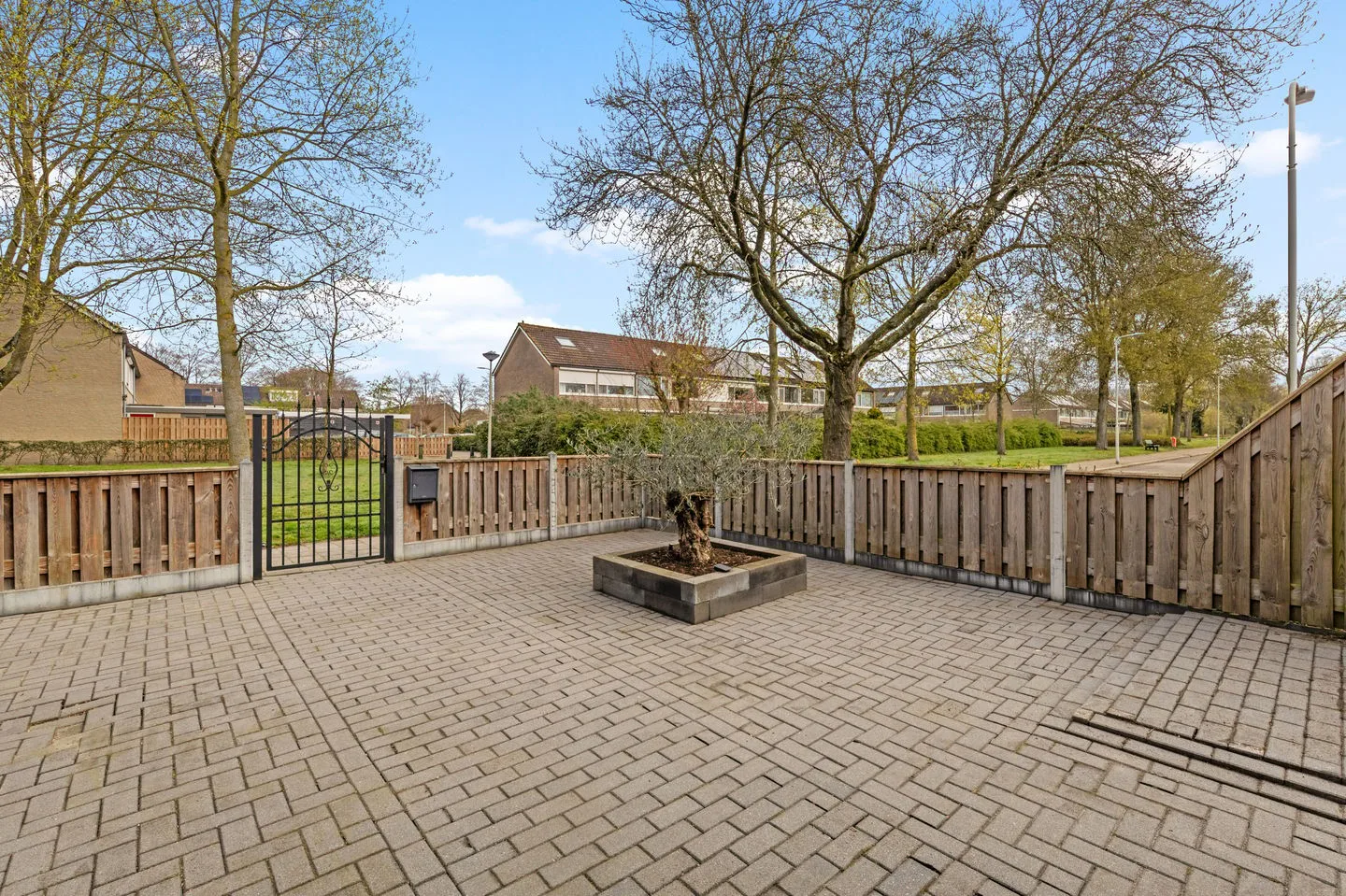 Isabelladonk 45 Roosendaal thumbnail 46