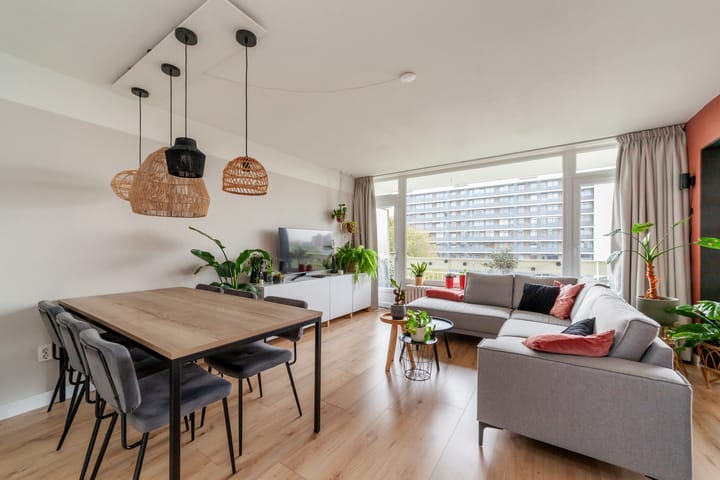 Isabellaland 1186 in 's-Gravenhage photo