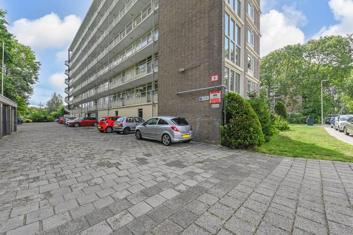 Isabellaland 1504 in 's-Gravenhage photo