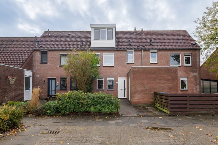 Isebrandtsheerd 127 en Groningen foto