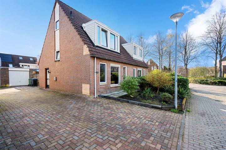 Isebrandtsheerd 44 en Groningen foto