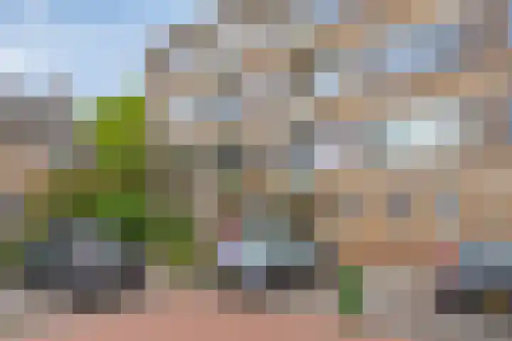 J.H. van Straaten van Nesplantsoen 24 in Boskoop