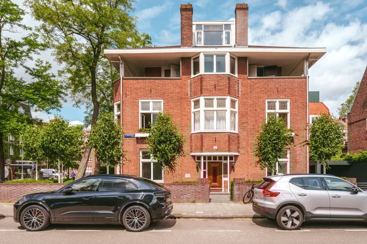 J.J. Viottastraat 32-2 in Amsterdam photo