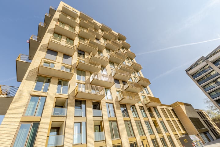 Jaap van der Hoekplaats 250 in Rotterdam photo