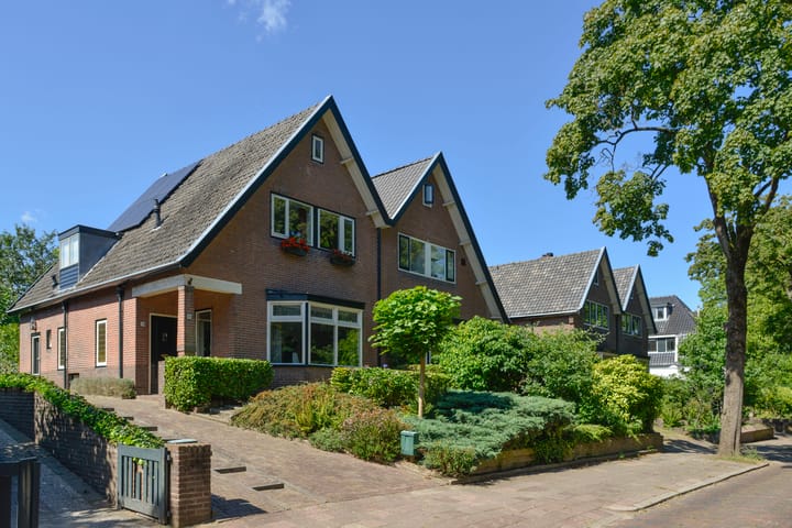 Jac. van Looylaan 10 in Soest photo