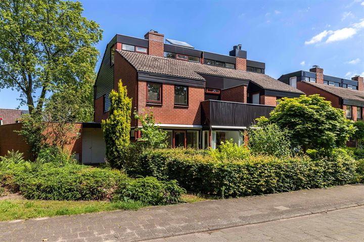 Photo of property Jachtlaan 239, Apeldoorn