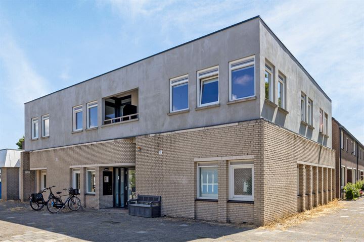 Jachtwagenstraat 72 dans Purmerend photo