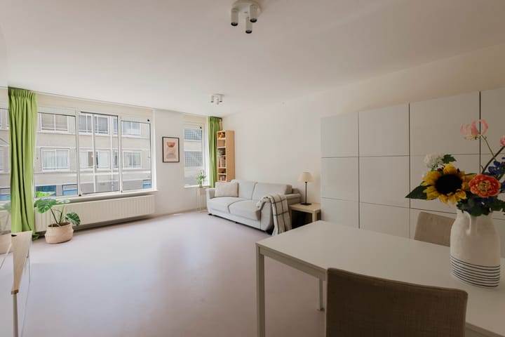 Jacob Burggraafstraat 47 in Amsterdam photo