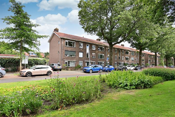 Jacob van Campenlaan 102 in Hilversum foto