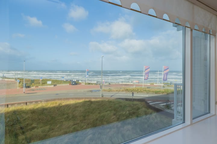 Jacob van Heemskerckstraat 21 in Zandvoort photo