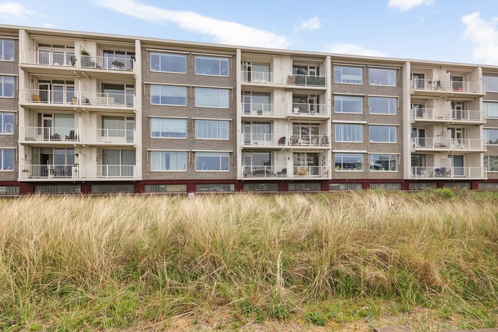 Jacob van Heemskerckstraat 9 in Zandvoort photo