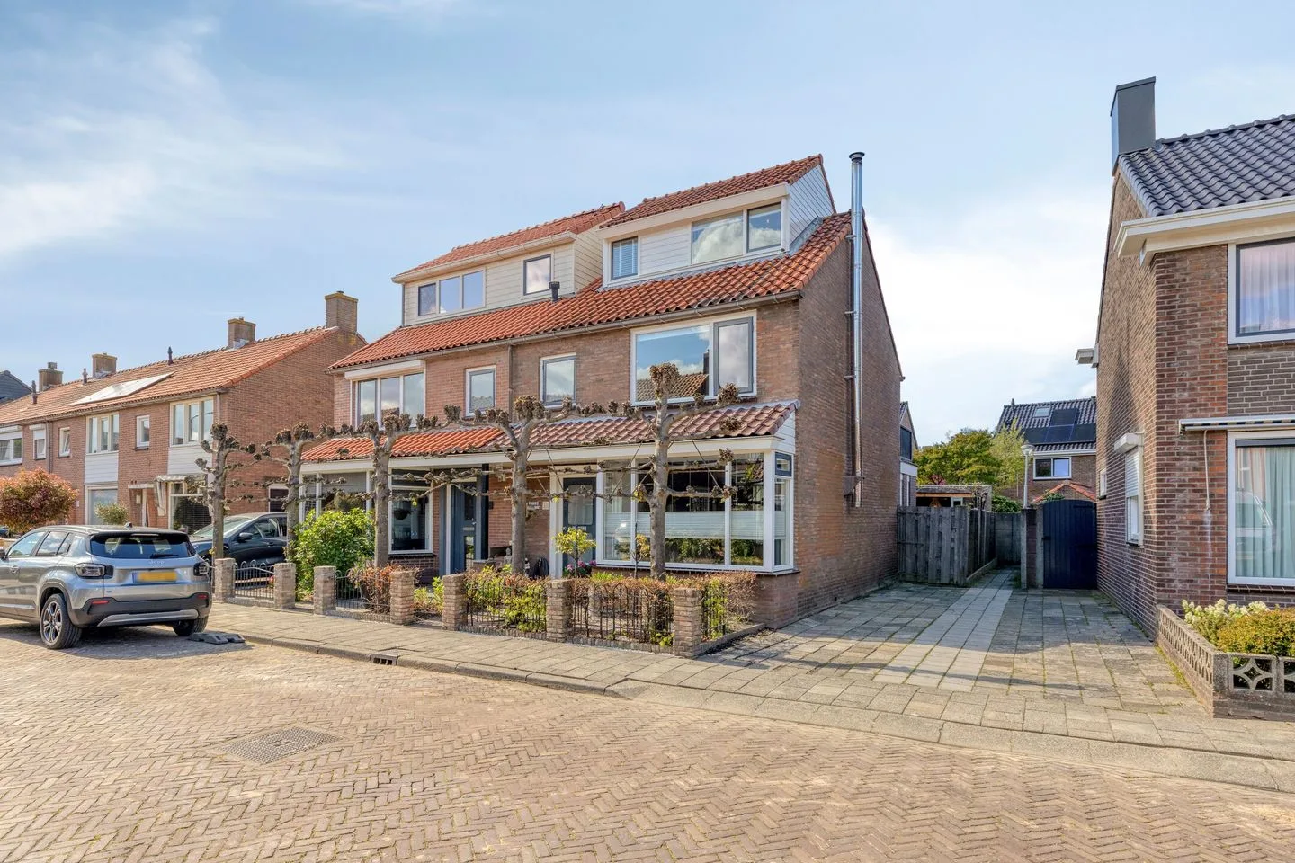 Jacob van Oostzanenstraat 10 in Heemskerk